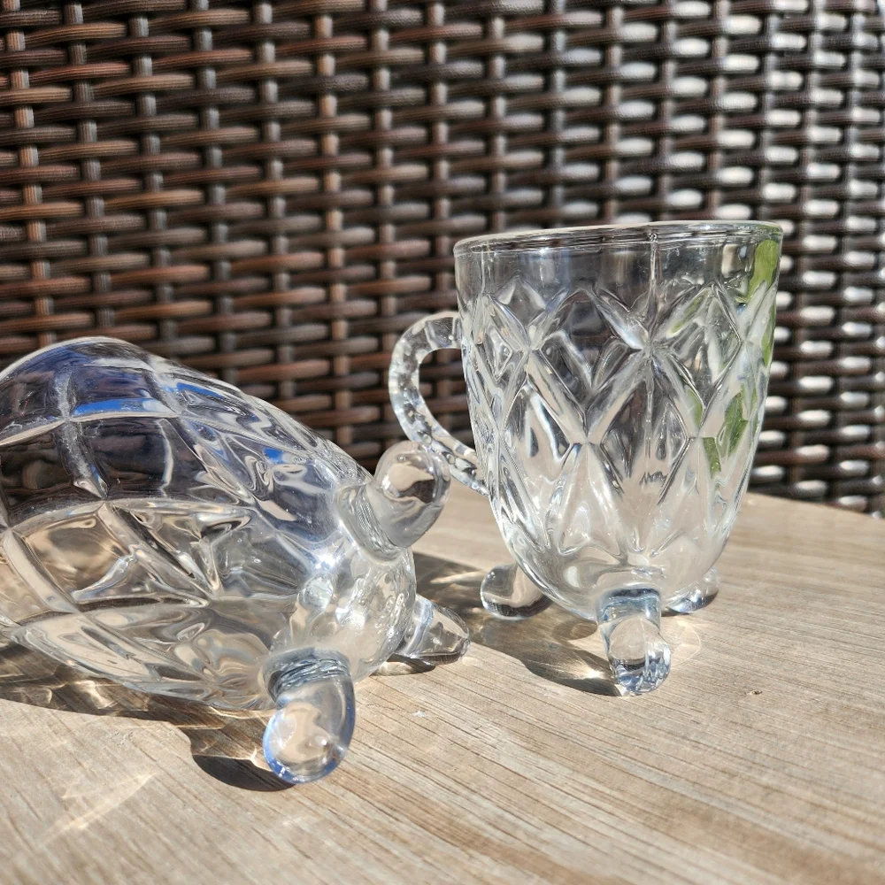 Set of 2 Tea cups Coffee mugs Glass footed cup